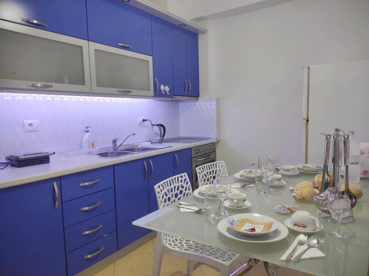 Coastal Retreat - Beach Apartment Vlora Kültér fotó