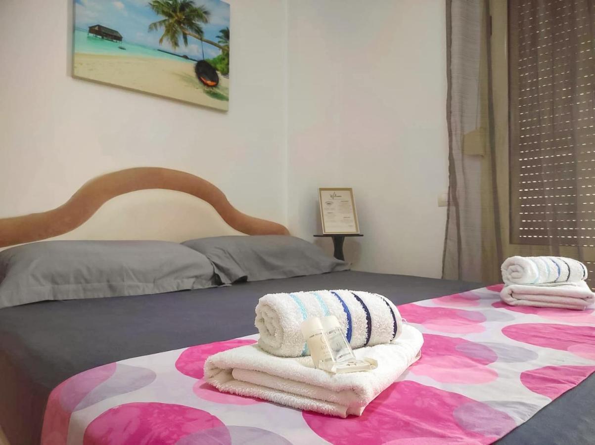 Coastal Retreat - Beach Apartment Vlora Kültér fotó
