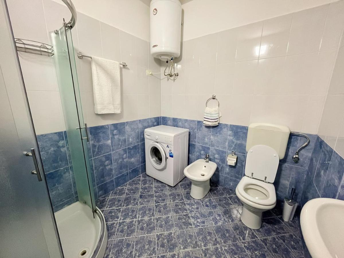 Coastal Retreat - Beach Apartment Vlora Kültér fotó